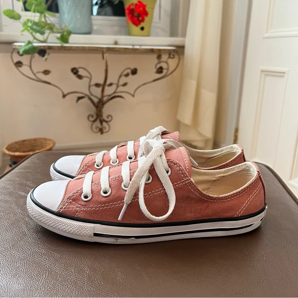 [5] Pink CONVERSE - Picture 3 of 12